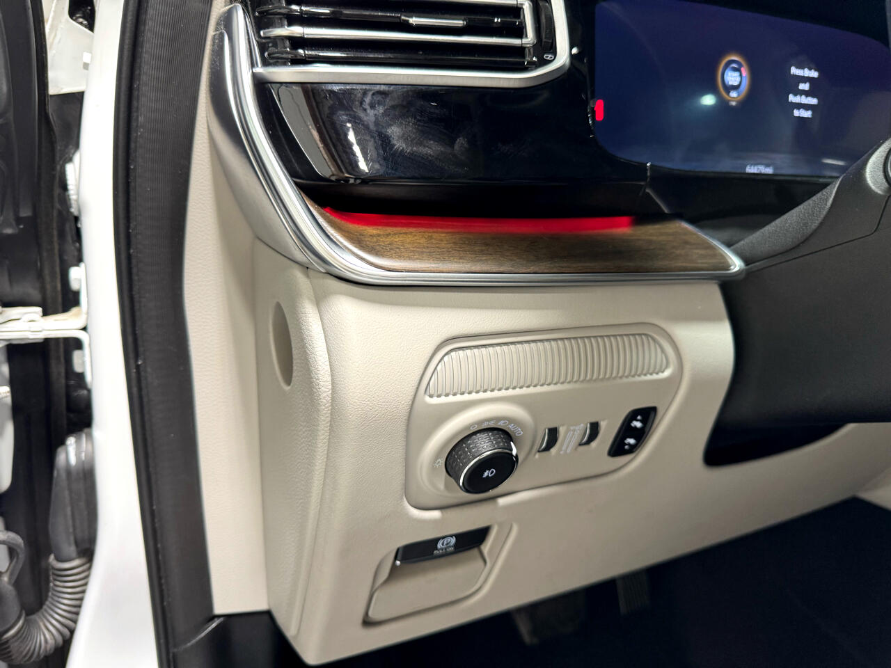 Jeep Grand Wagoneer Series II 4WD 2023