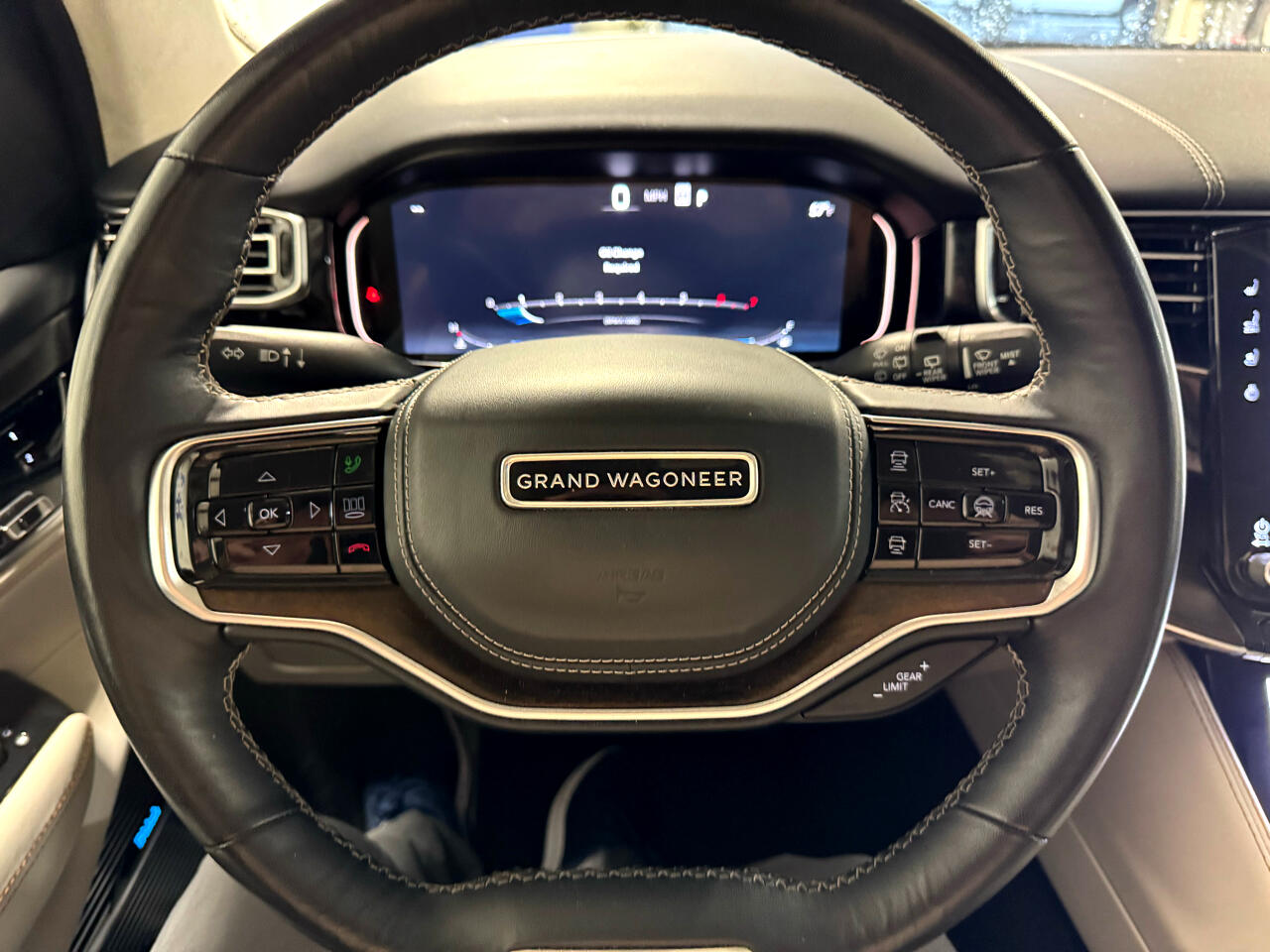 Jeep Grand Wagoneer Series II 4WD 2023