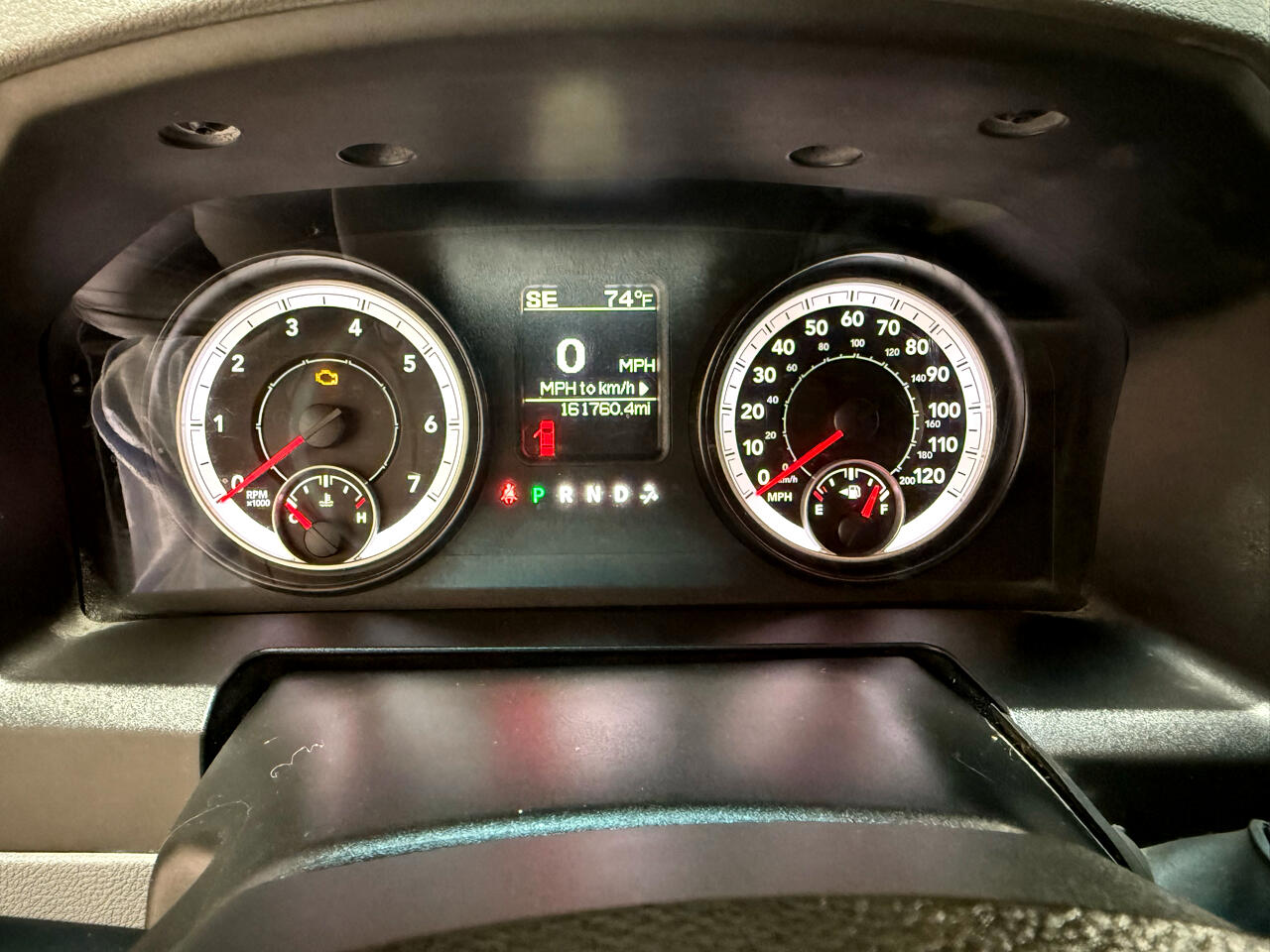 RAM 1500 4WD Crew Cab 140.5" ST 2014