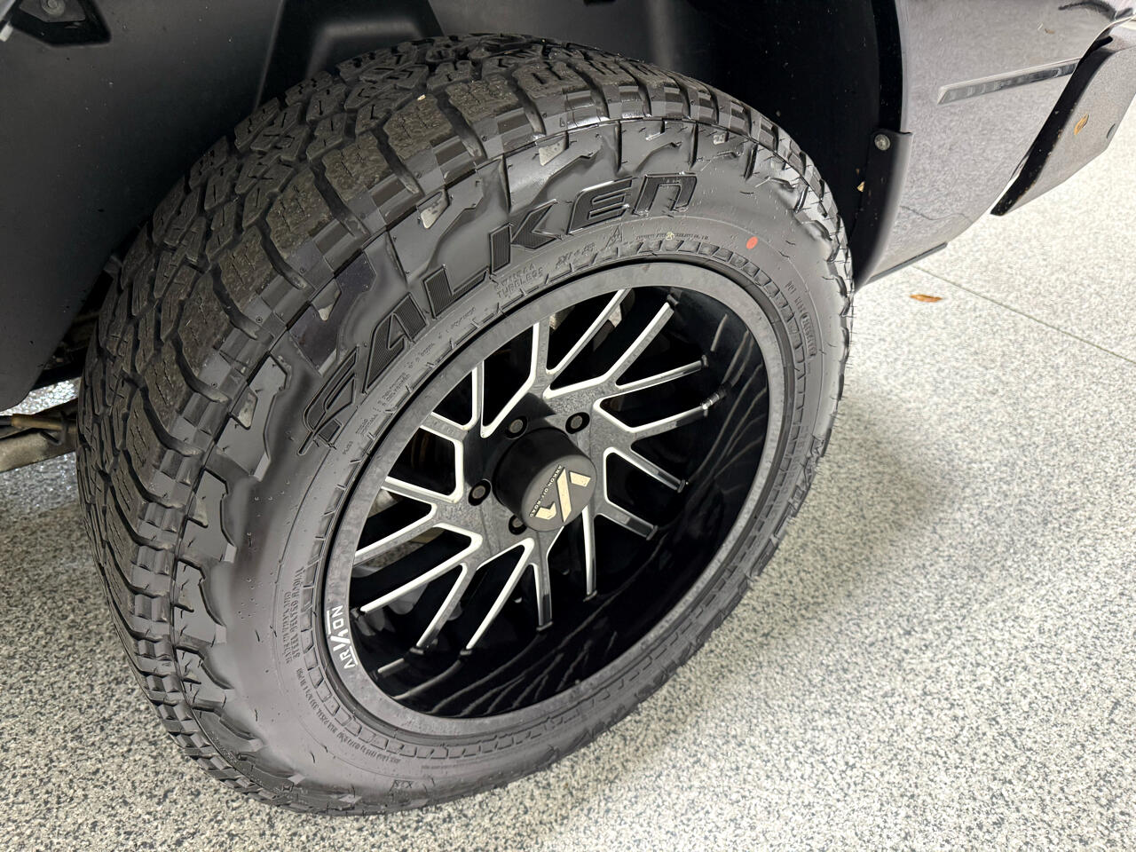 RAM 1500 4WD Crew Cab 140.5" ST 2014