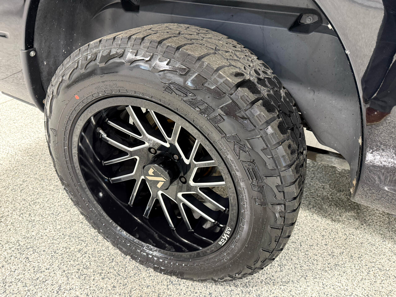 RAM 1500 4WD Crew Cab 140.5" ST 2014