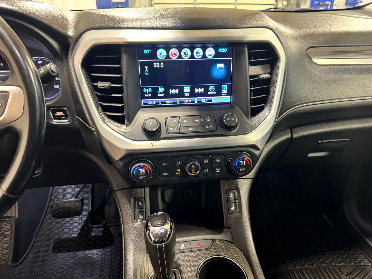 GMC Acadia SLT-1 FWD 2019