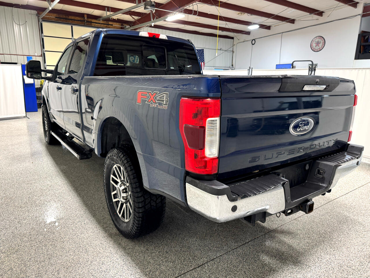 Ford F-250 SD Lariat Crew Cab 4WD 2019