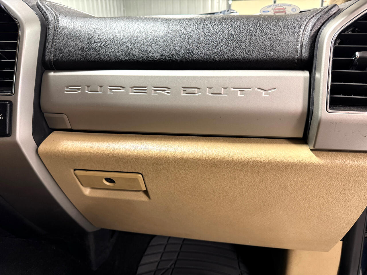 Ford F-250 SD Lariat Crew Cab 4WD 2019