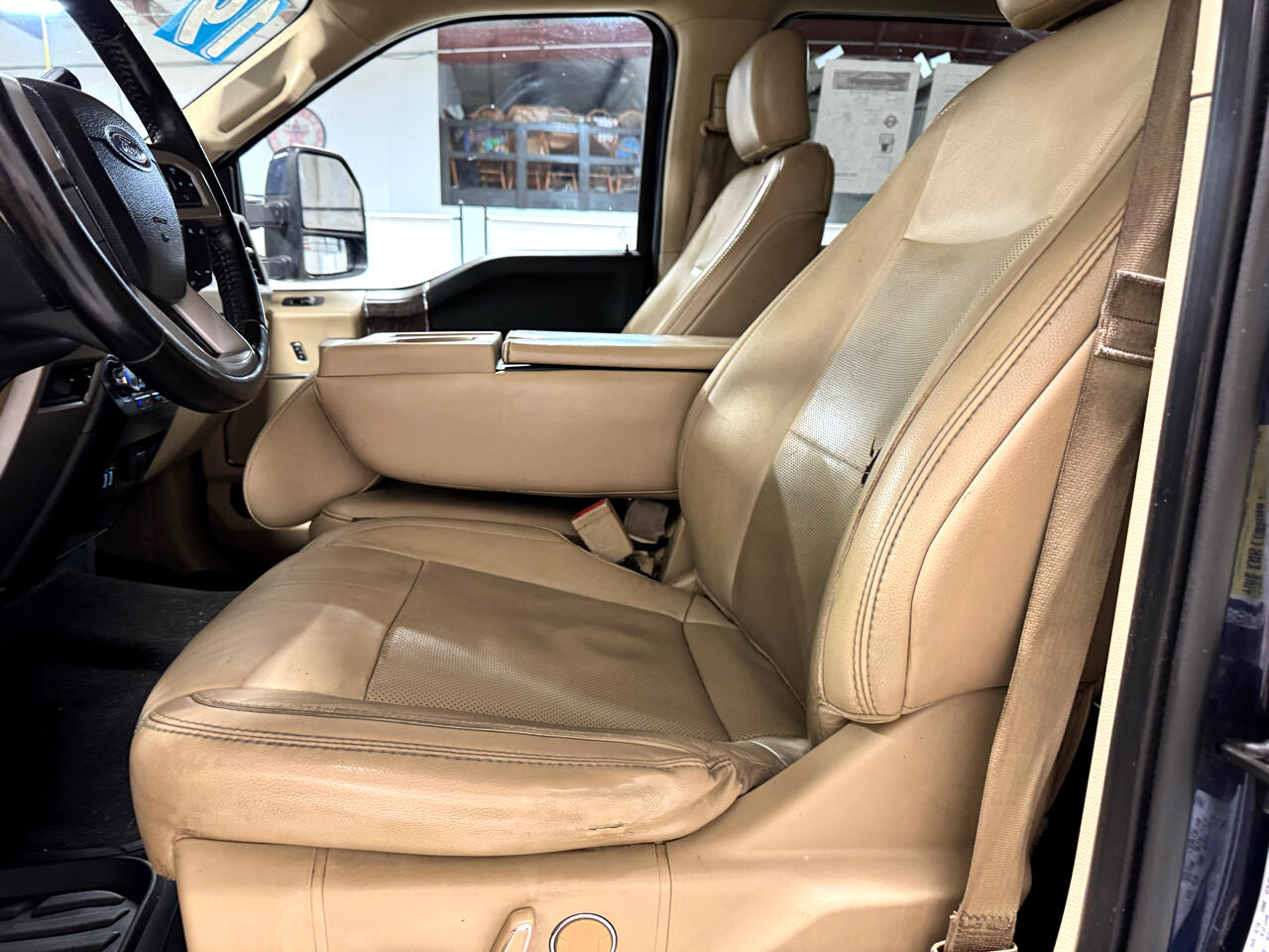 Ford F-250 SD Lariat Crew Cab 4WD 2019