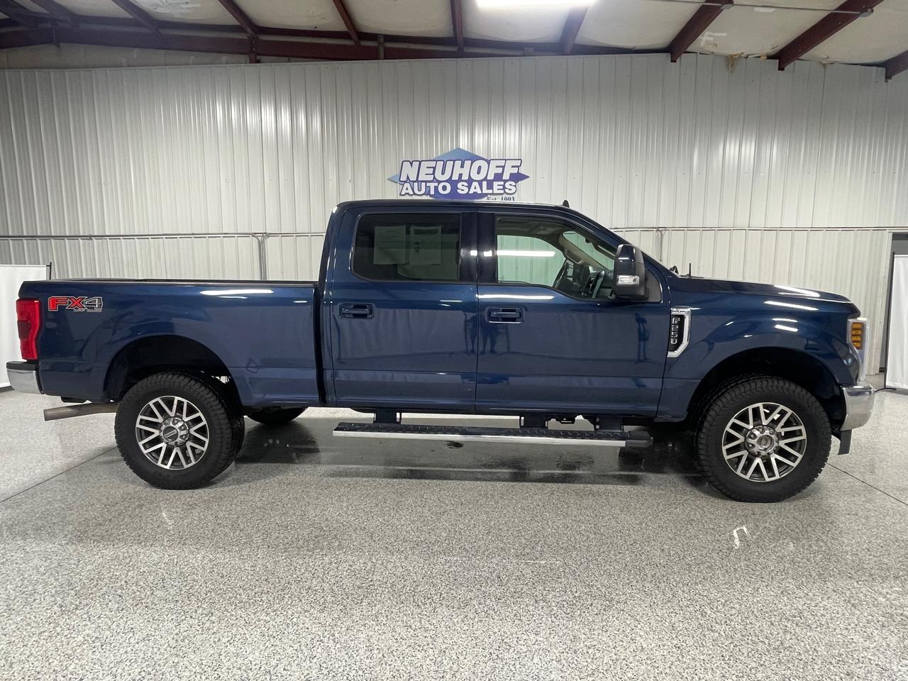 Ford F-250 SD Lariat Crew Cab Short Bed 4WD 2019