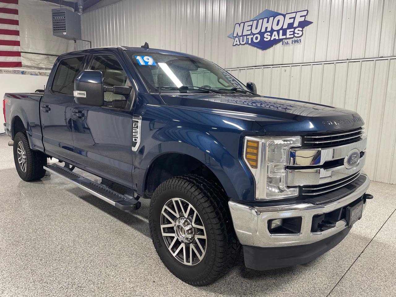 Ford F-250 SD Lariat Crew Cab Short Bed 4WD 2019