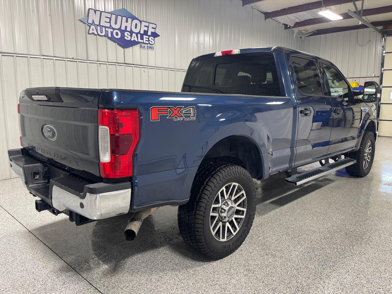 Ford F-250 SD Lariat Crew Cab Short Bed 4WD 2019