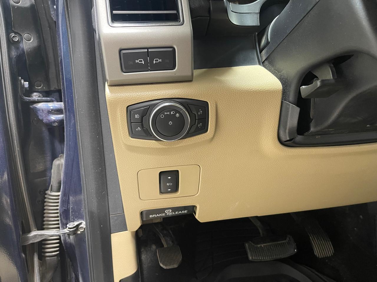 Ford F-250 SD Lariat Crew Cab Short Bed 4WD 2019