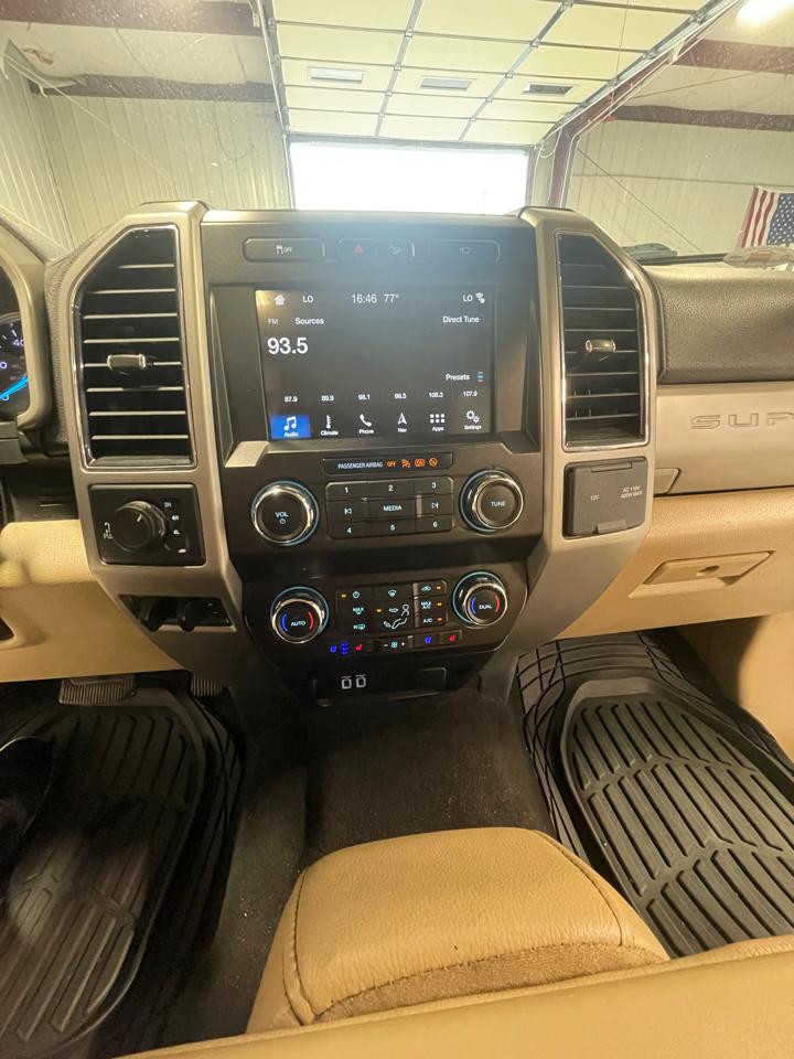 Ford F-250 SD Lariat Crew Cab Short Bed 4WD 2019