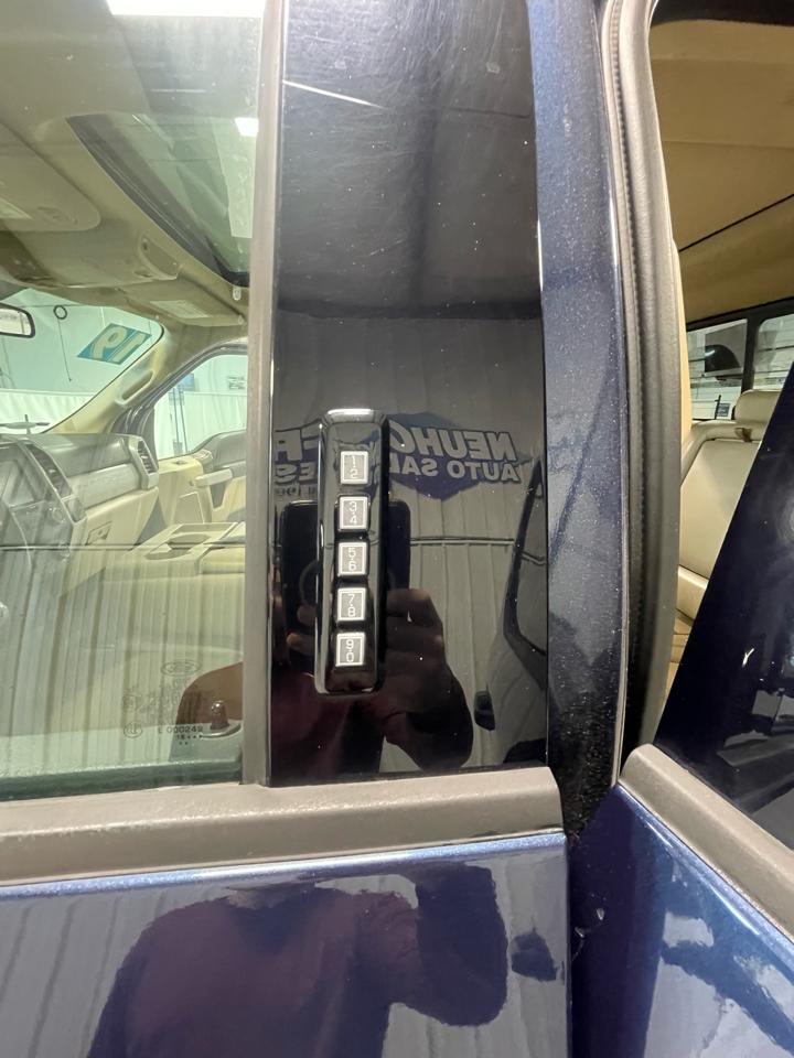 Ford F-250 SD Lariat Crew Cab Short Bed 4WD 2019
