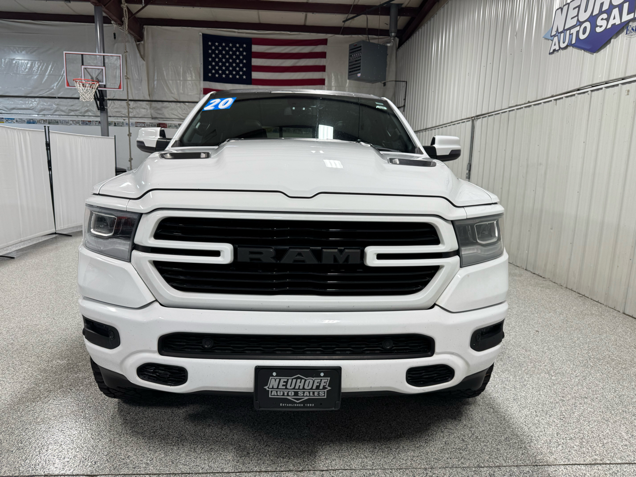 RAM 1500 Laramie Crew Cab SWB 4WD 2020