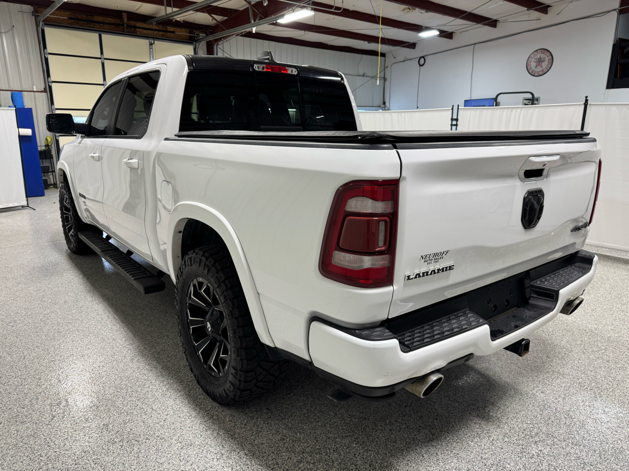 RAM 1500 Laramie Crew Cab SWB 4WD 2020