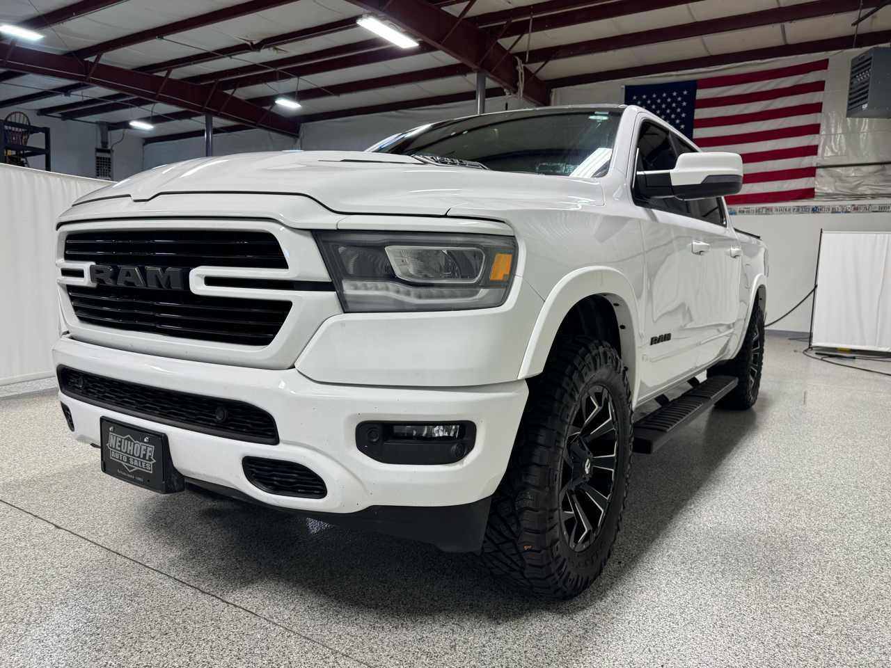 RAM 1500 Laramie Crew Cab SWB 4WD 2020