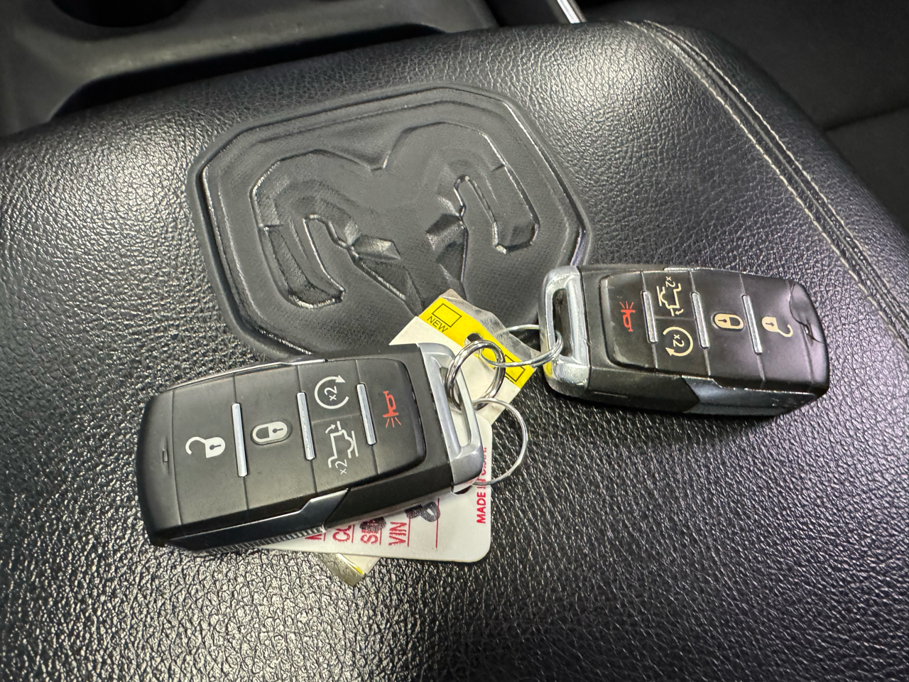 RAM 1500 Laramie Crew Cab SWB 4WD 2020