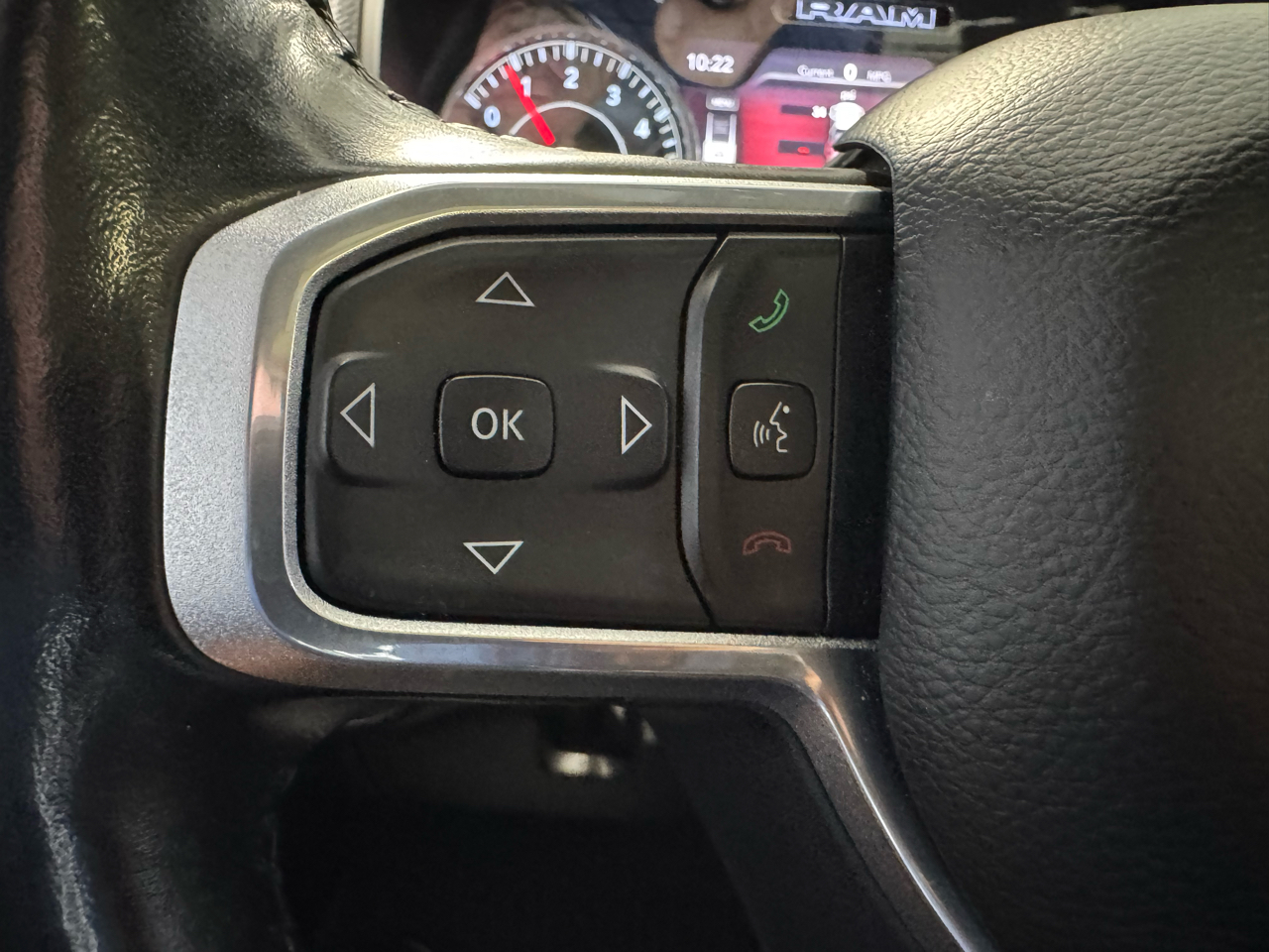 RAM 1500 Laramie Crew Cab SWB 4WD 2020