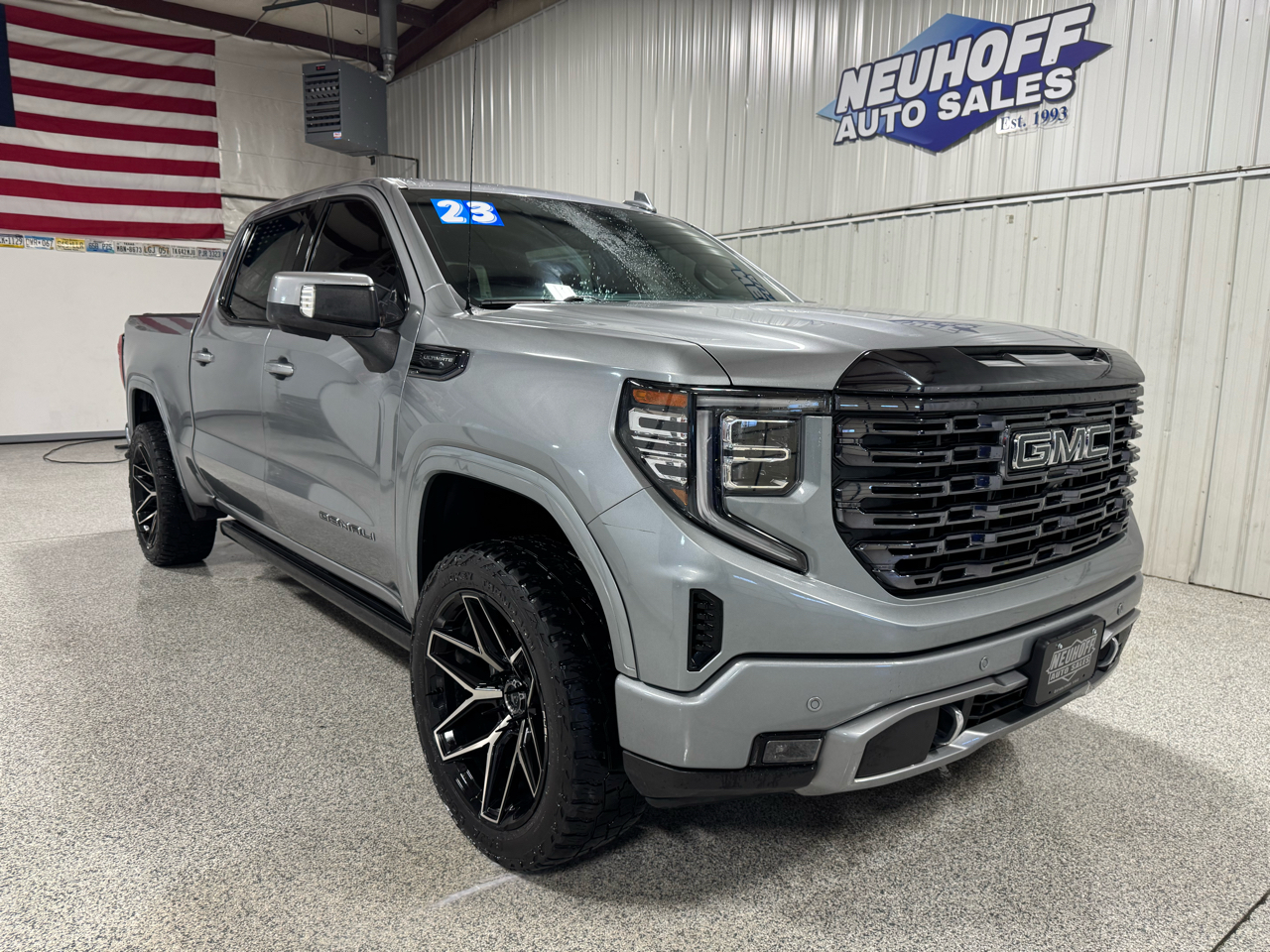 GMC Sierra 1500 Denali Ultimate Crew Cab 4WD 2023