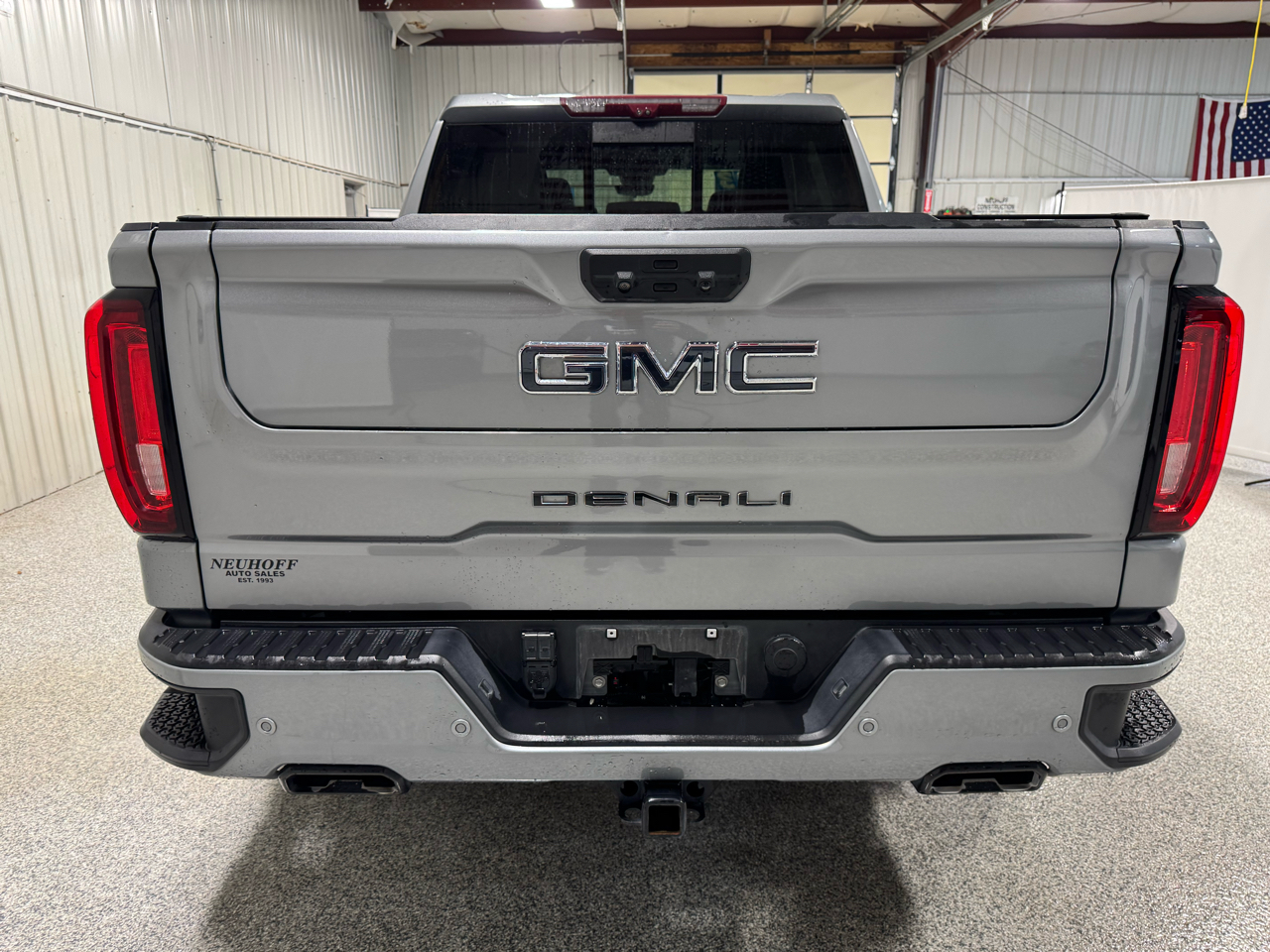 GMC Sierra 1500 Denali Ultimate Crew Cab 4WD 2023