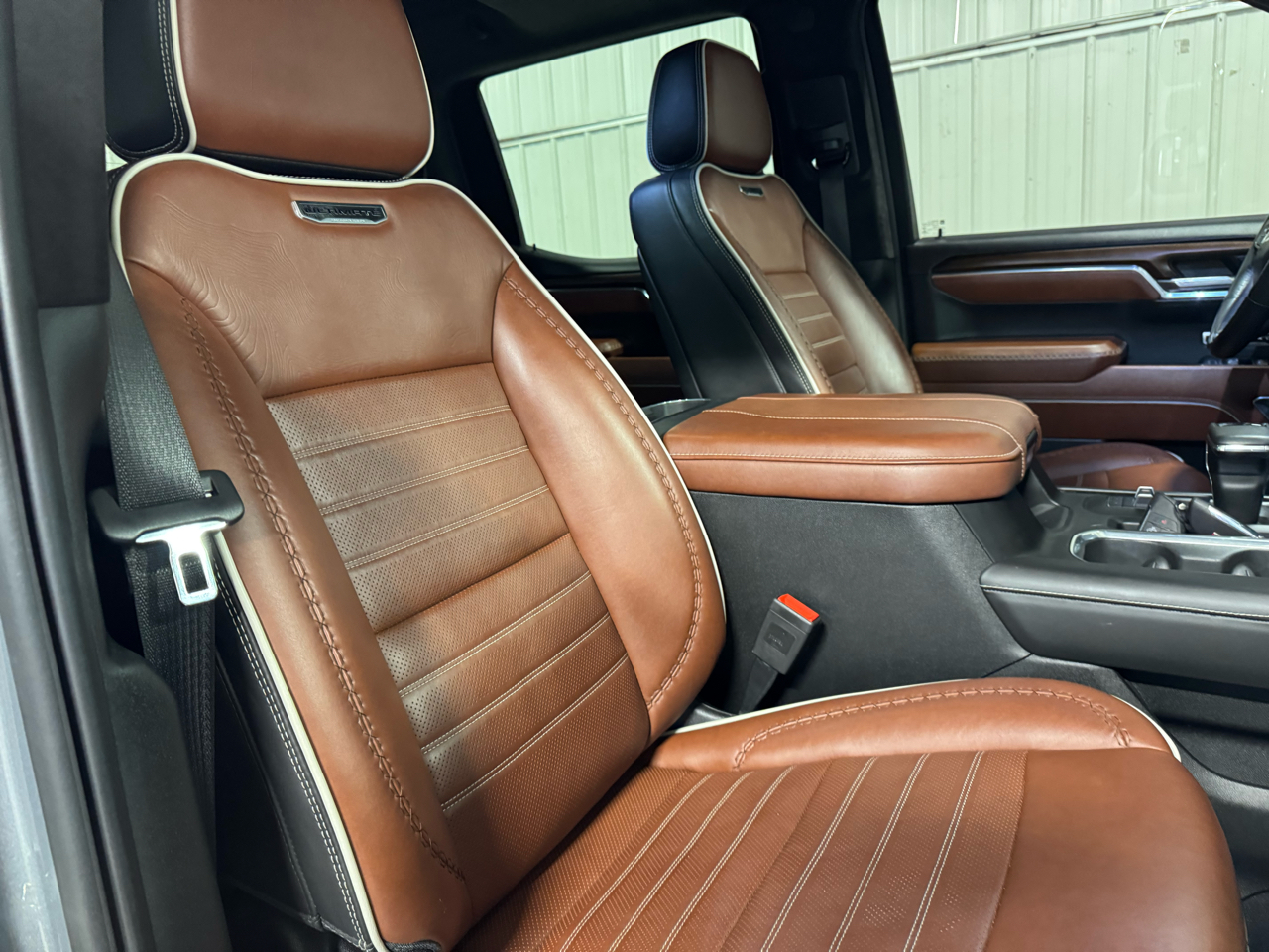 GMC Sierra 1500 Denali Ultimate Crew Cab 4WD 2023