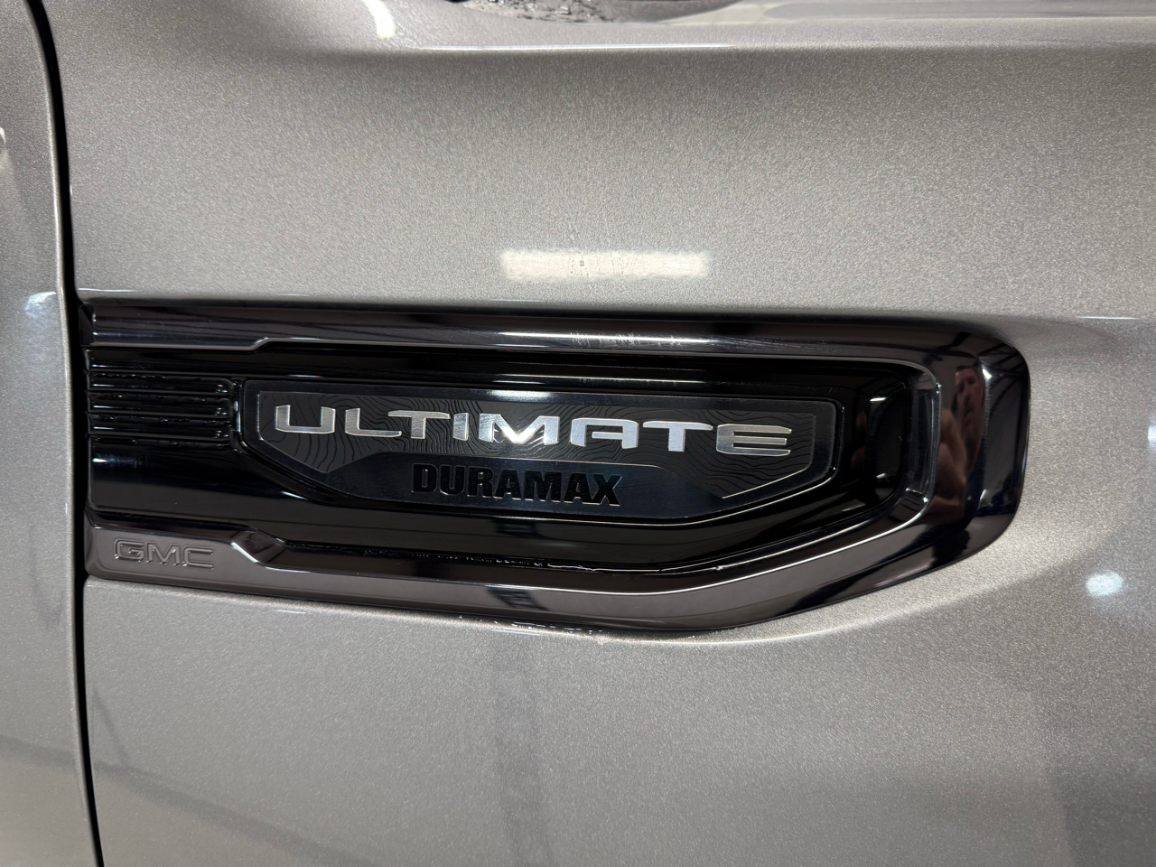 GMC Sierra 1500 Denali Ultimate Crew Cab 4WD 2023