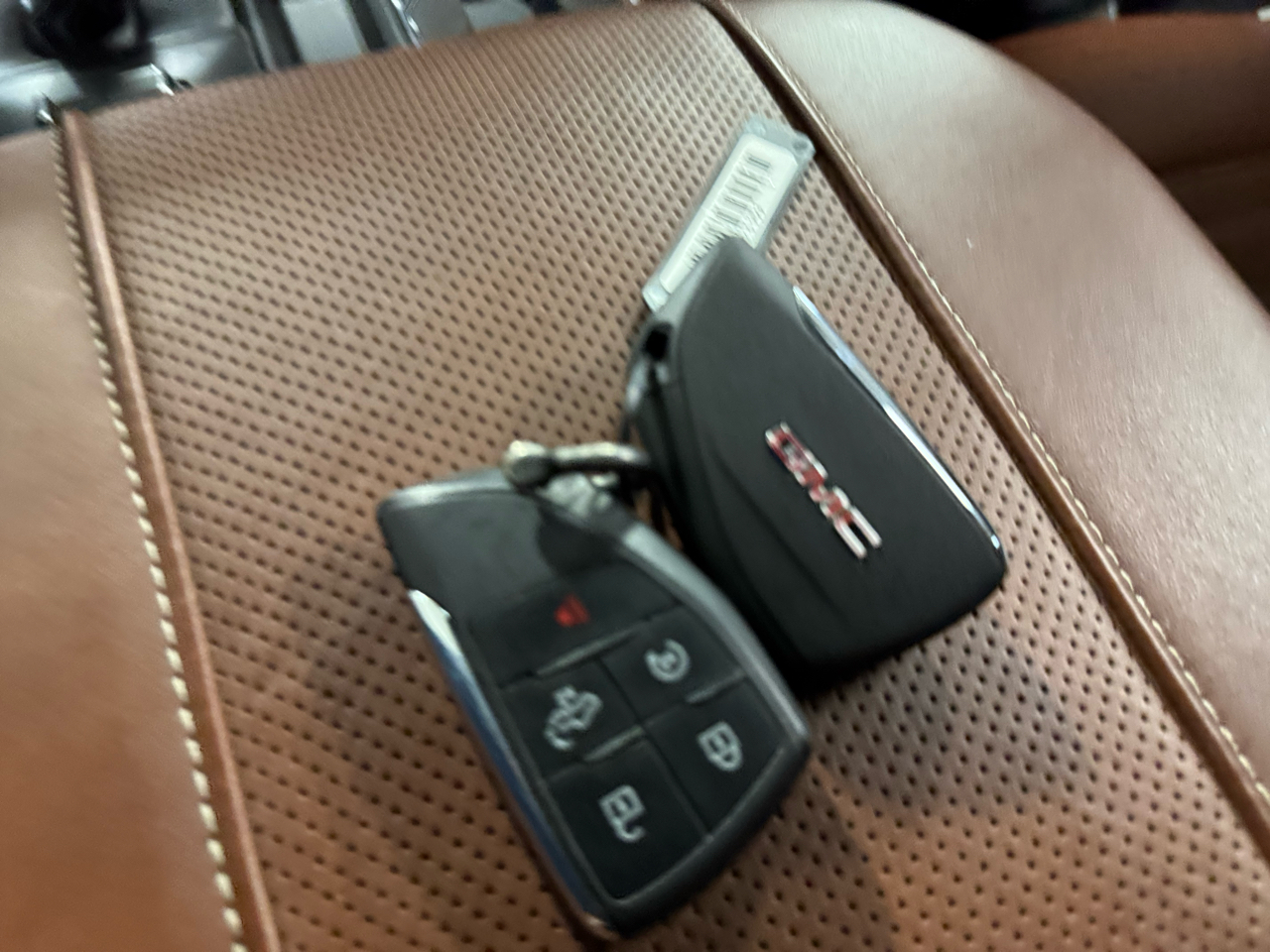 GMC Sierra 1500 Denali Ultimate Crew Cab 4WD 2023