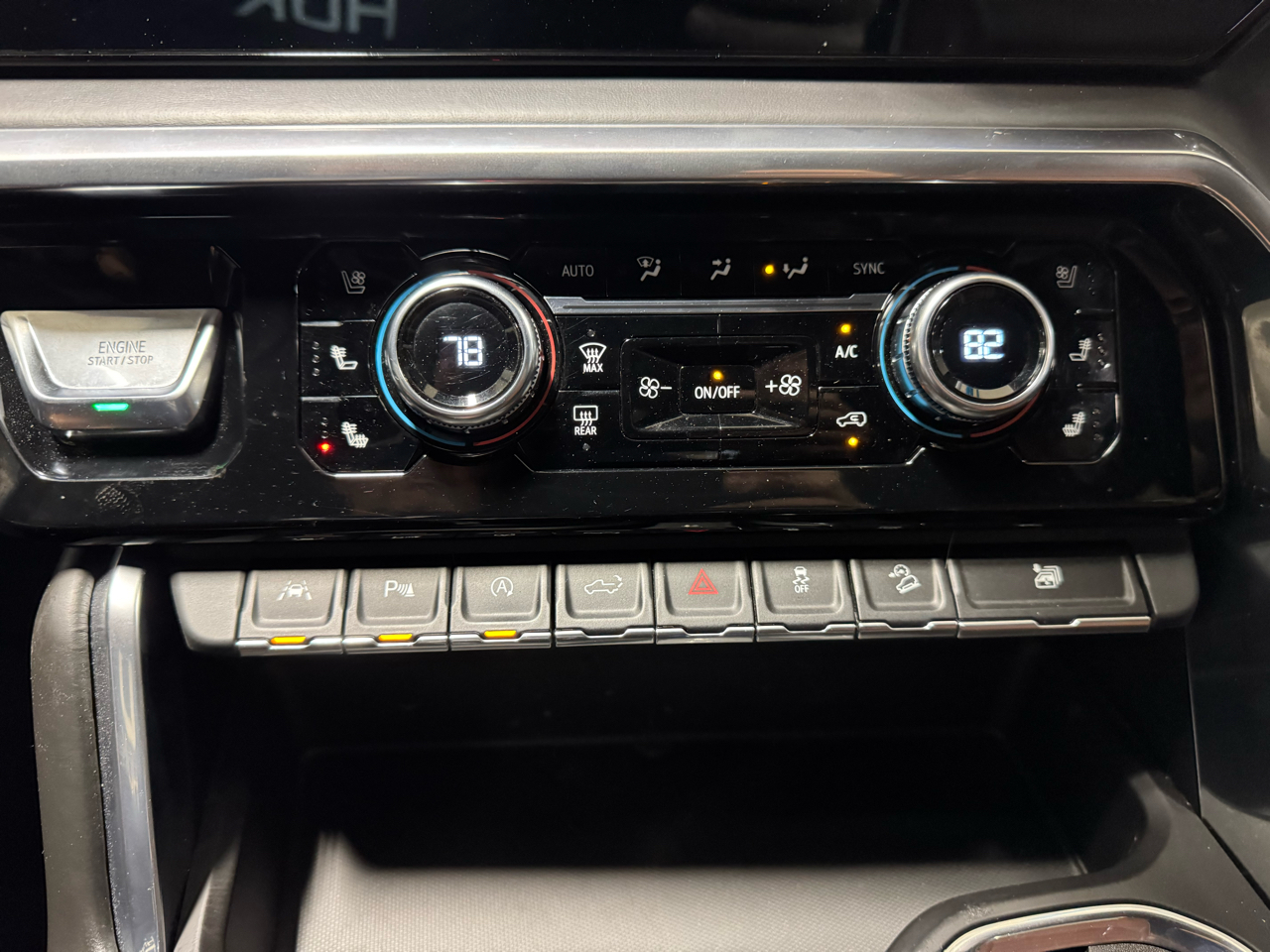 GMC Sierra 1500 Denali Ultimate Crew Cab 4WD 2023