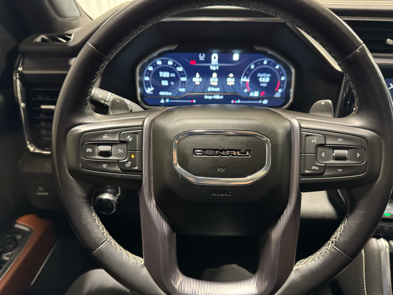 GMC Sierra 1500 Denali Ultimate Crew Cab 4WD 2023