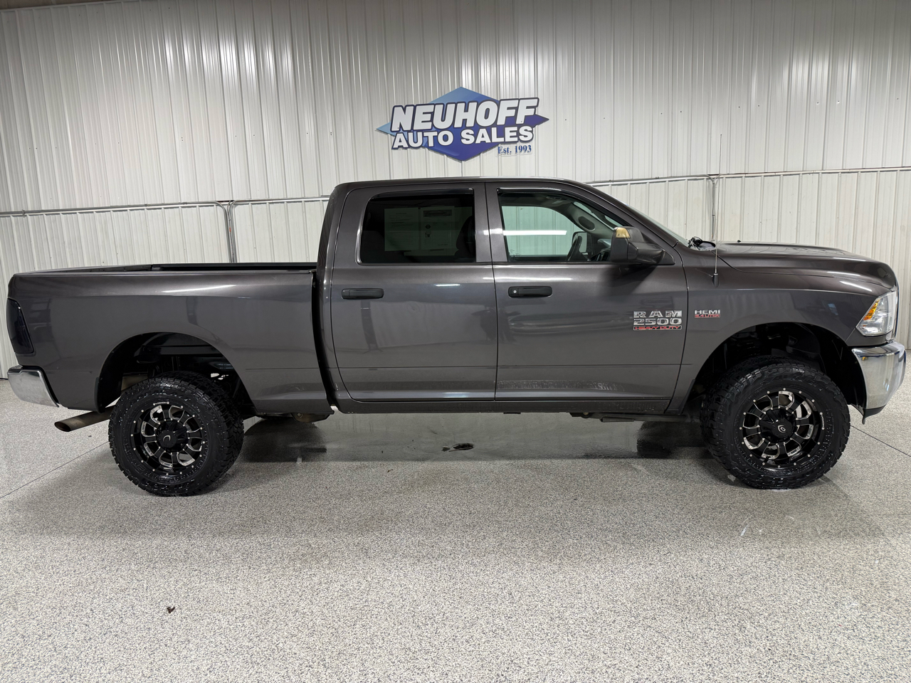 2015 RAM 2500 Tradesman Crew Cab SWB 4WD