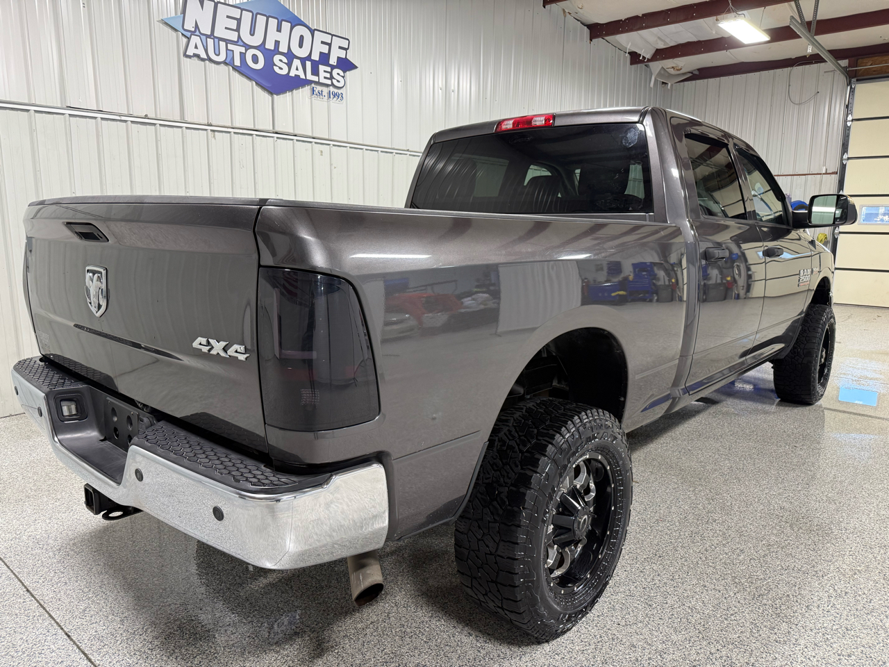RAM 2500 Tradesman Crew Cab SWB 4WD 2015