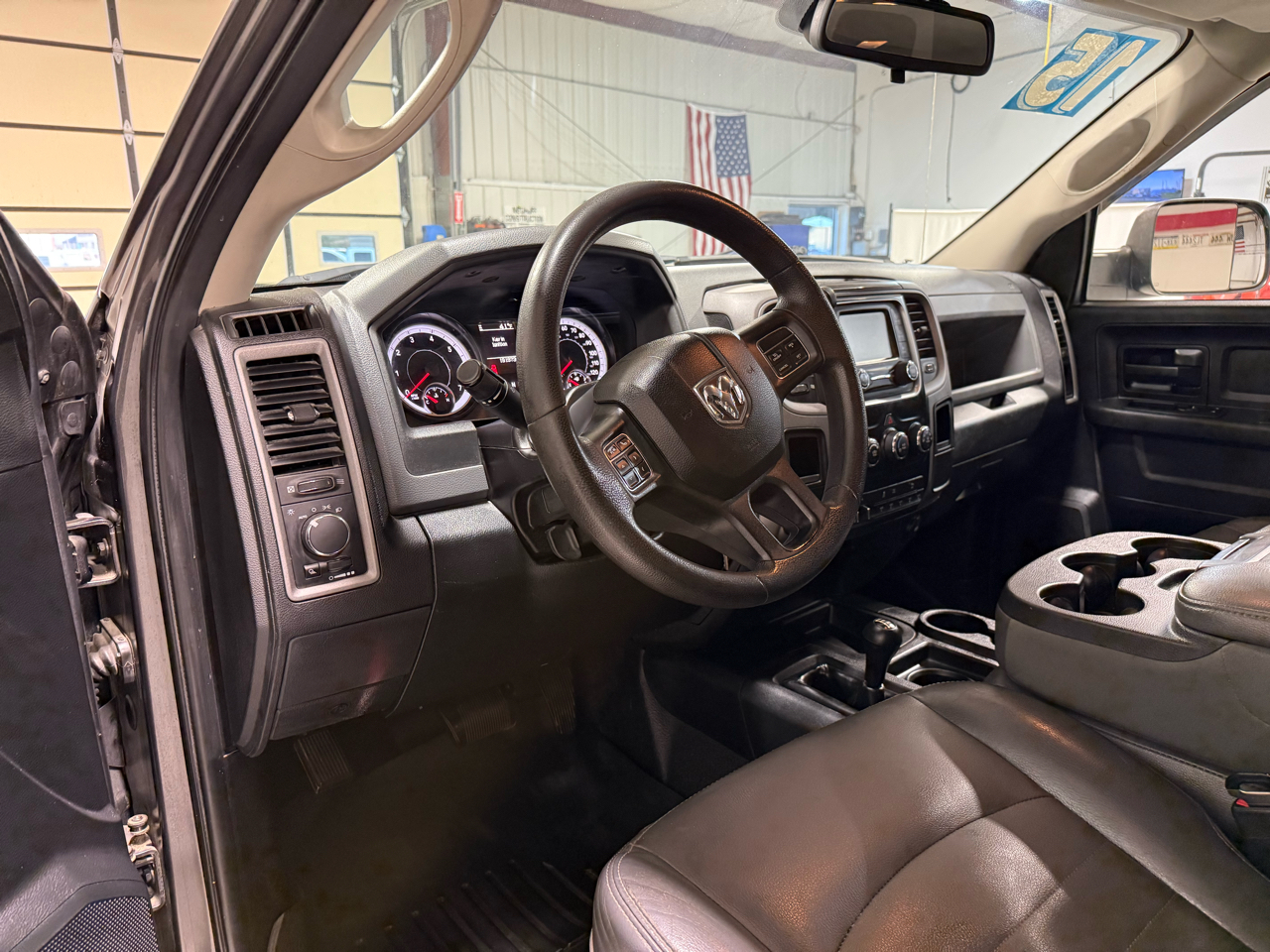 RAM 2500 Tradesman Crew Cab SWB 4WD 2015