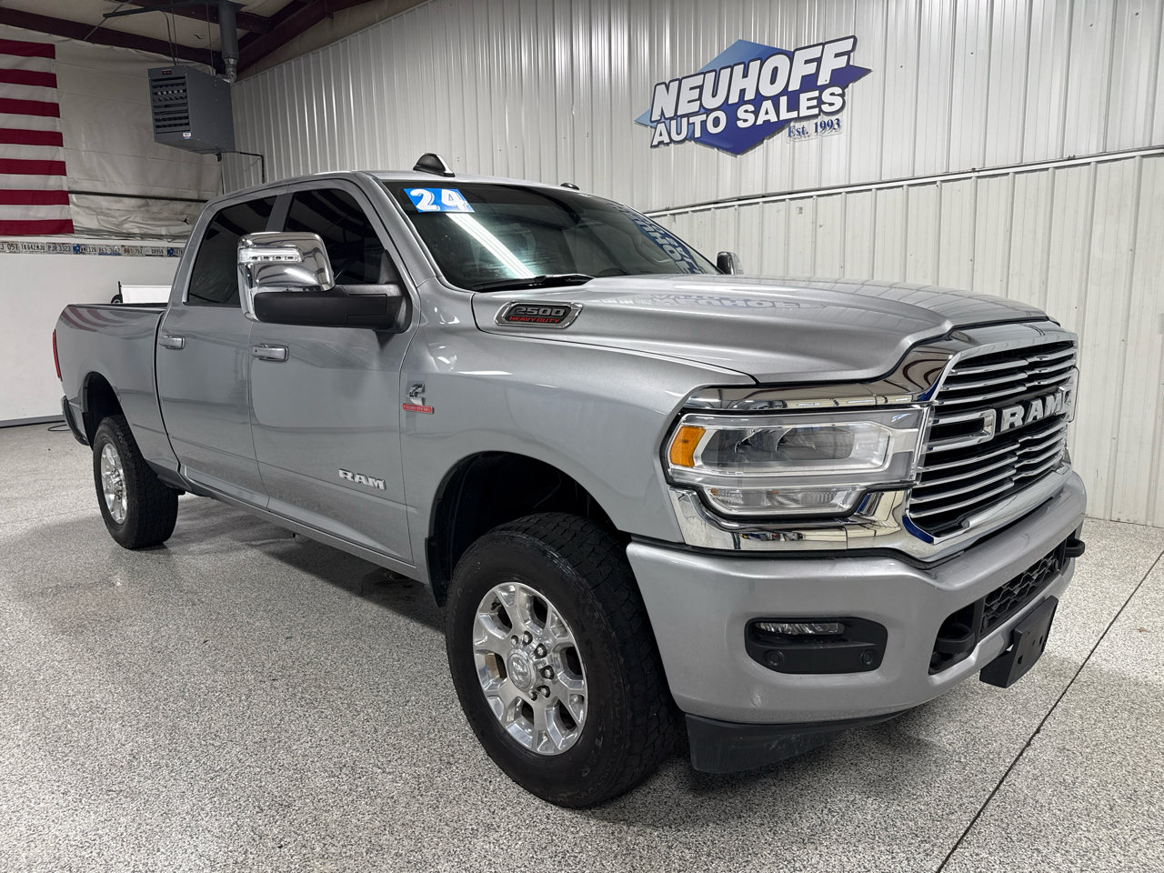 RAM 2500 Laramie Crew Cab SWB 4WD 2024