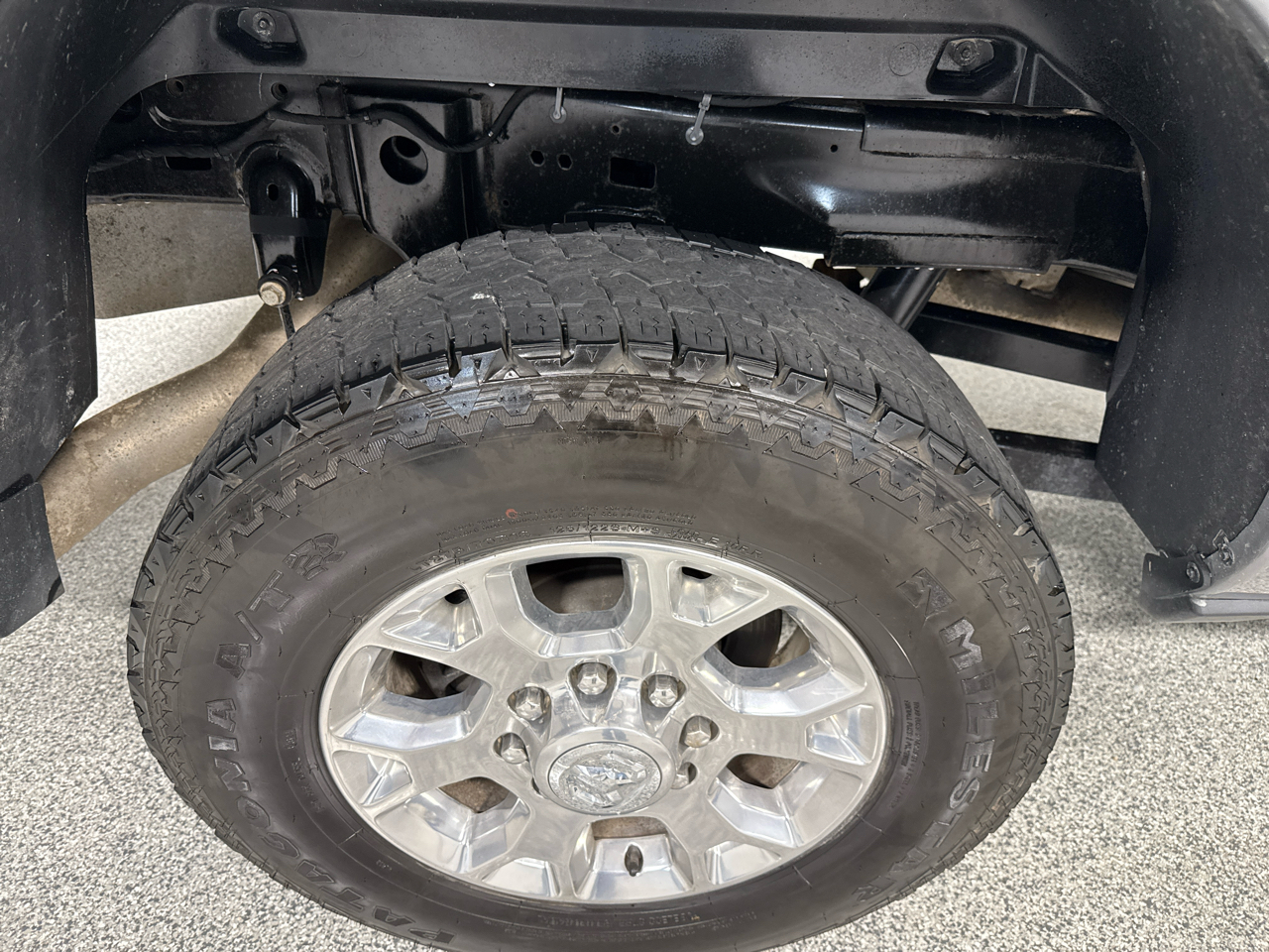 RAM 2500 Laramie Crew Cab SWB 4WD 2024