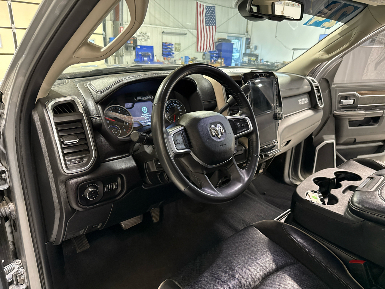 RAM 2500 Laramie Crew Cab SWB 4WD 2024