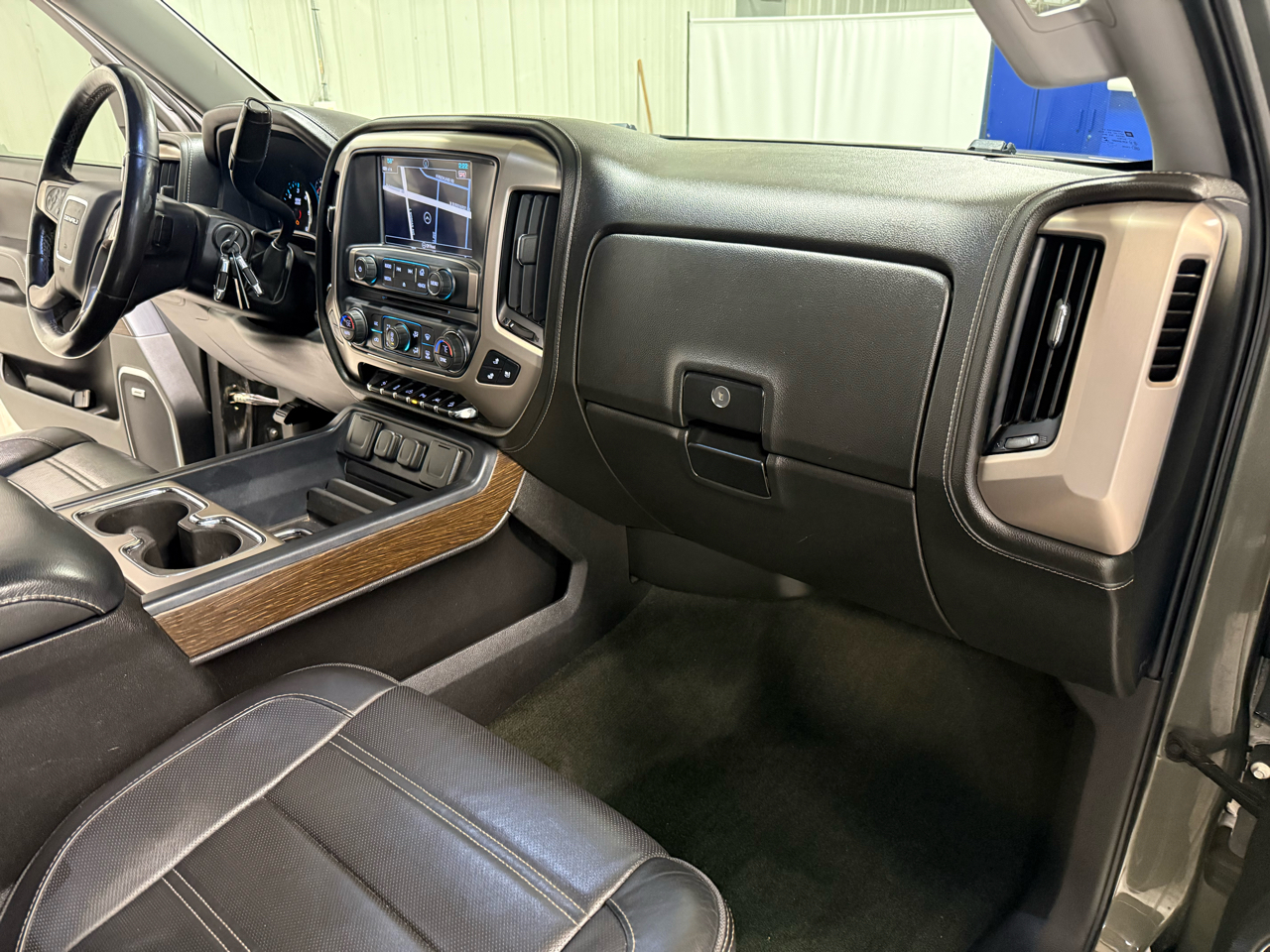 GMC Sierra 1500 Denali Crew Cab Short Box 4WD 2017