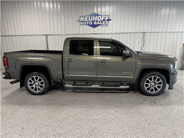 2017 GMC Sierra 1500 Denali Crew Cab Short Box 4WD