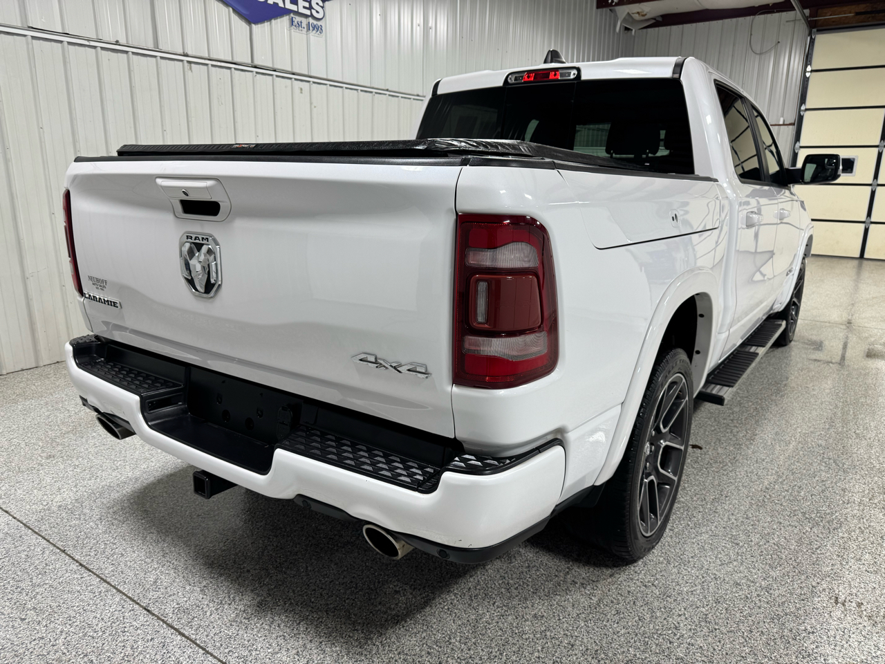 RAM 1500 Laramie Crew Cab SWB 4WD 2019