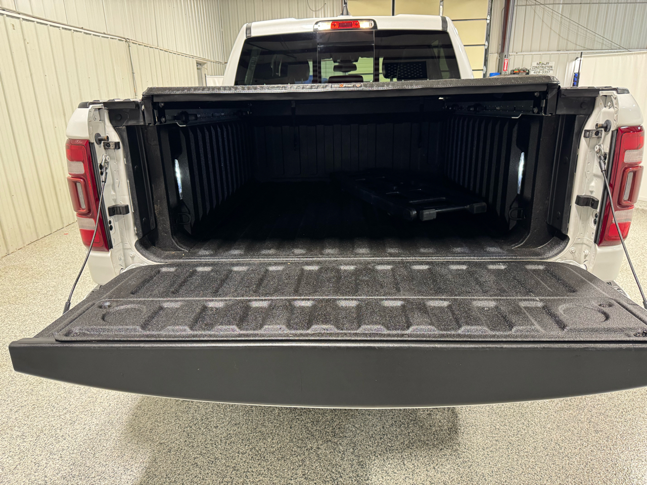 RAM 1500 Laramie Crew Cab SWB 4WD 2019