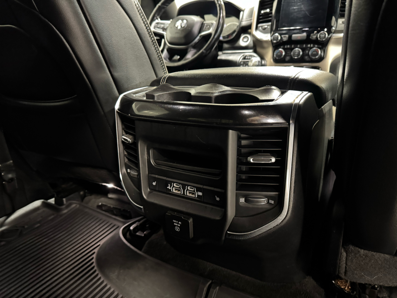 RAM 1500 Laramie Crew Cab SWB 4WD 2019