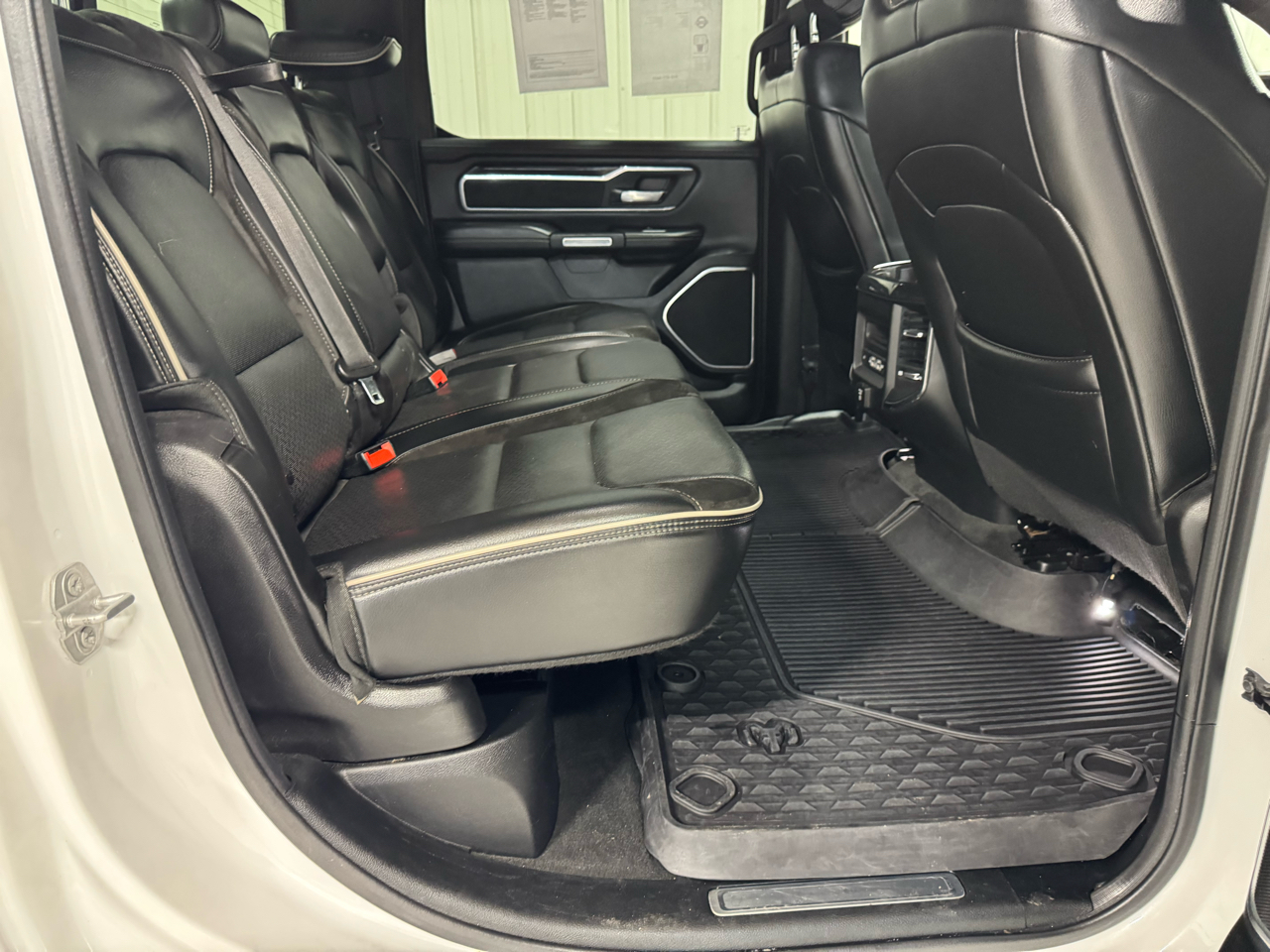 RAM 1500 Laramie Crew Cab SWB 4WD 2019