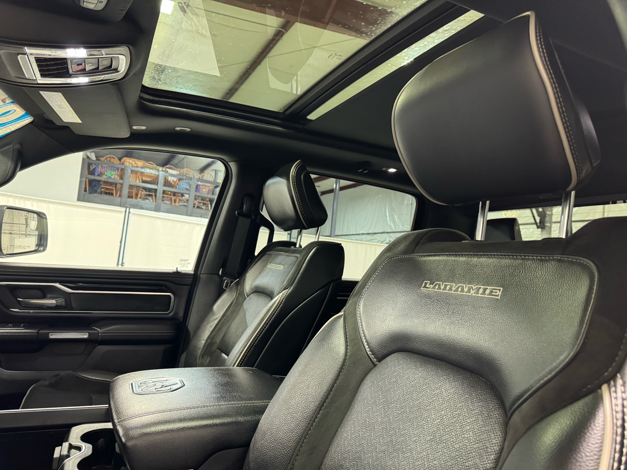 RAM 1500 Laramie Crew Cab SWB 4WD 2019