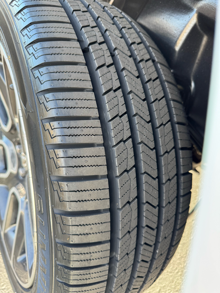 RAM 1500 Laramie Crew Cab SWB 4WD 2019