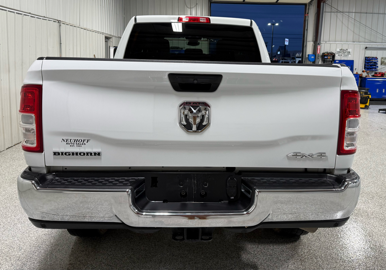 RAM 2500 Tradesman Crew Cab SWB 4WD 2024