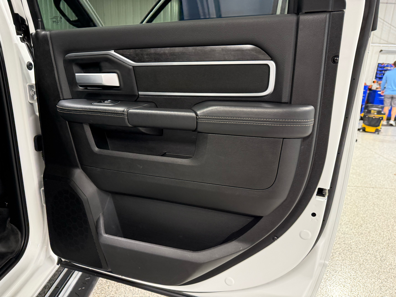 RAM 2500 Tradesman Crew Cab SWB 4WD 2024