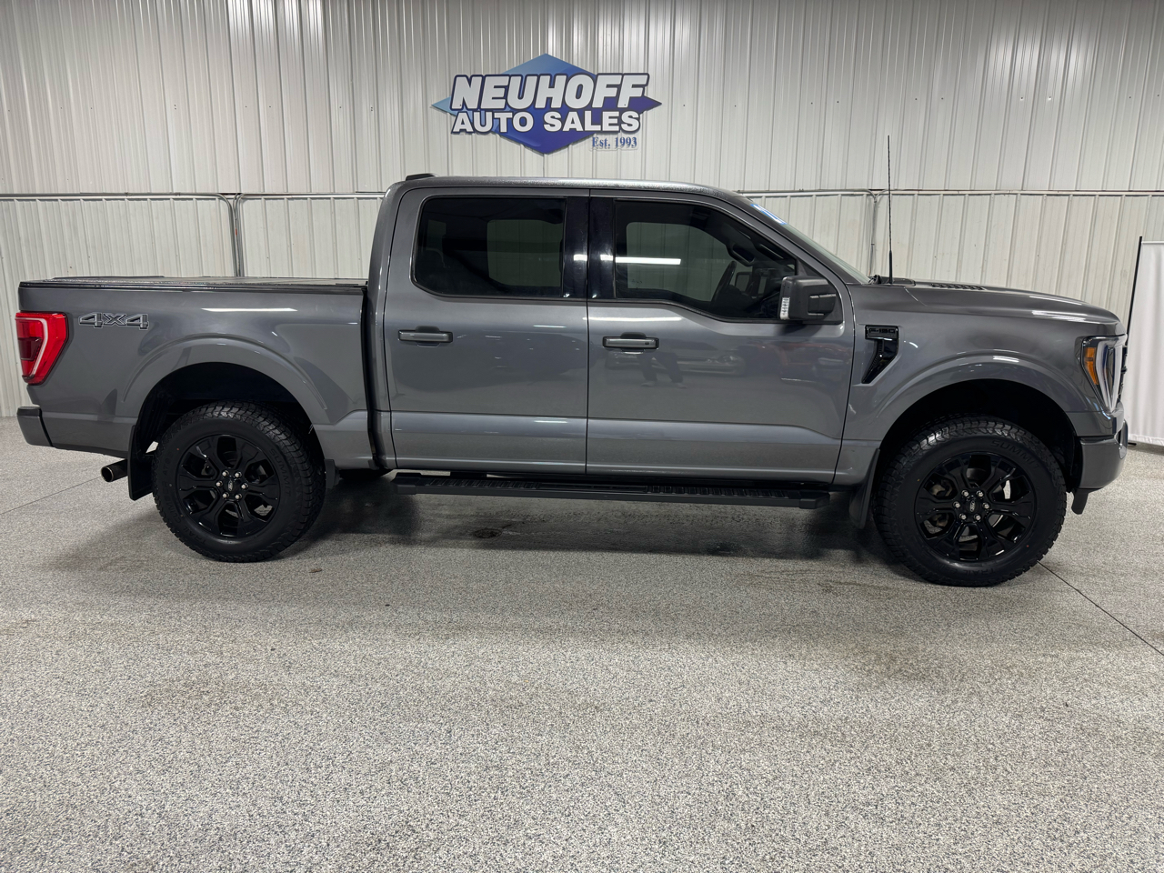 2022 Ford F-150 4WD SuperCrew 145" XLT