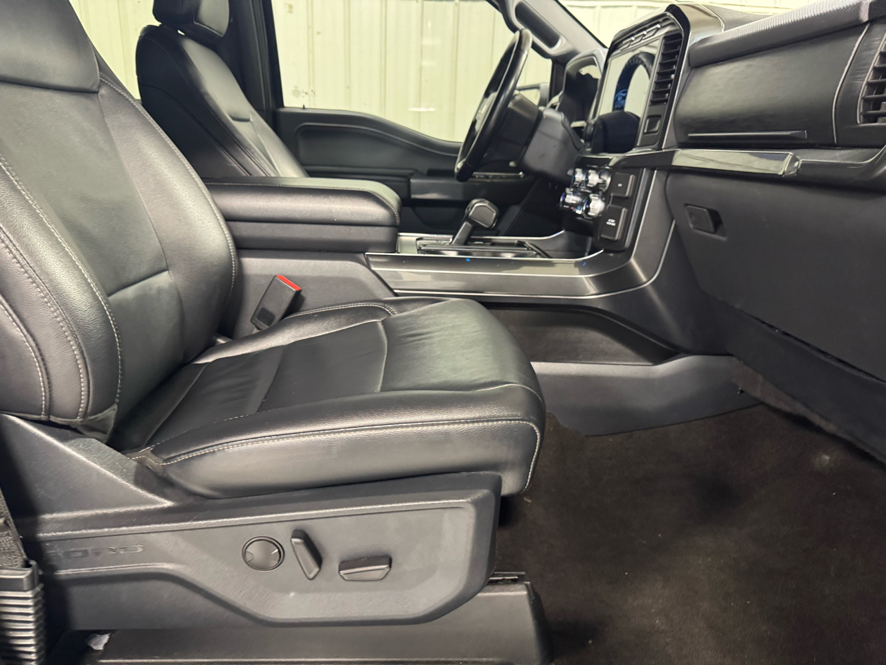 Ford F-150 4WD SuperCrew 145" XLT 2022