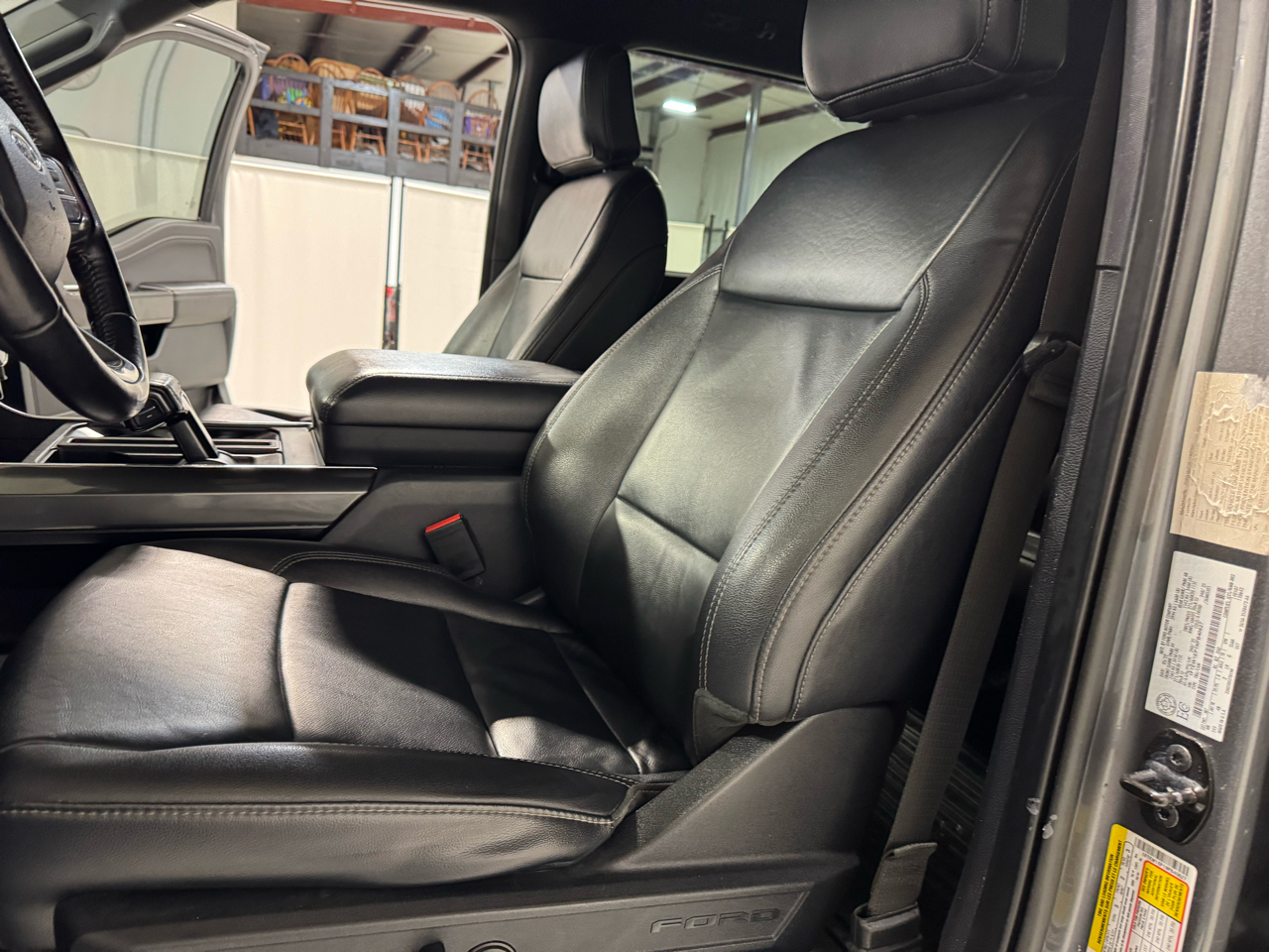 Ford F-150 4WD SuperCrew 145" XLT 2022