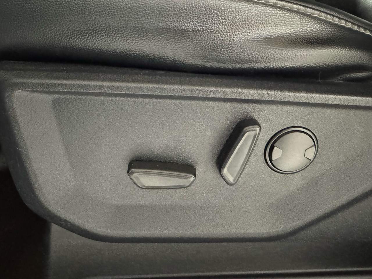 Ford F-150 4WD SuperCrew 145" XLT 2022