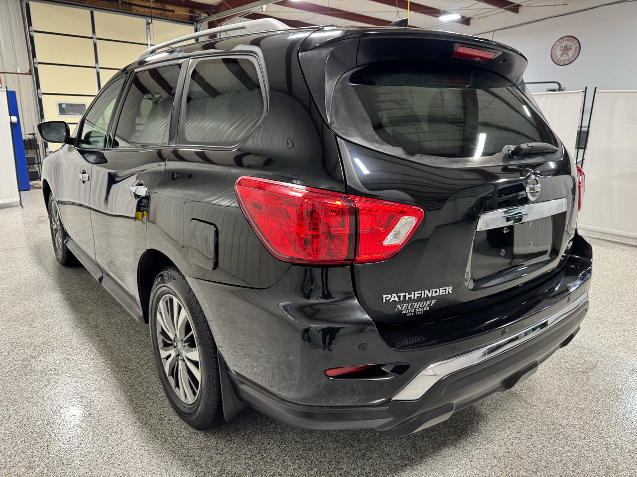 Nissan Pathfinder 4x4 SV 2019