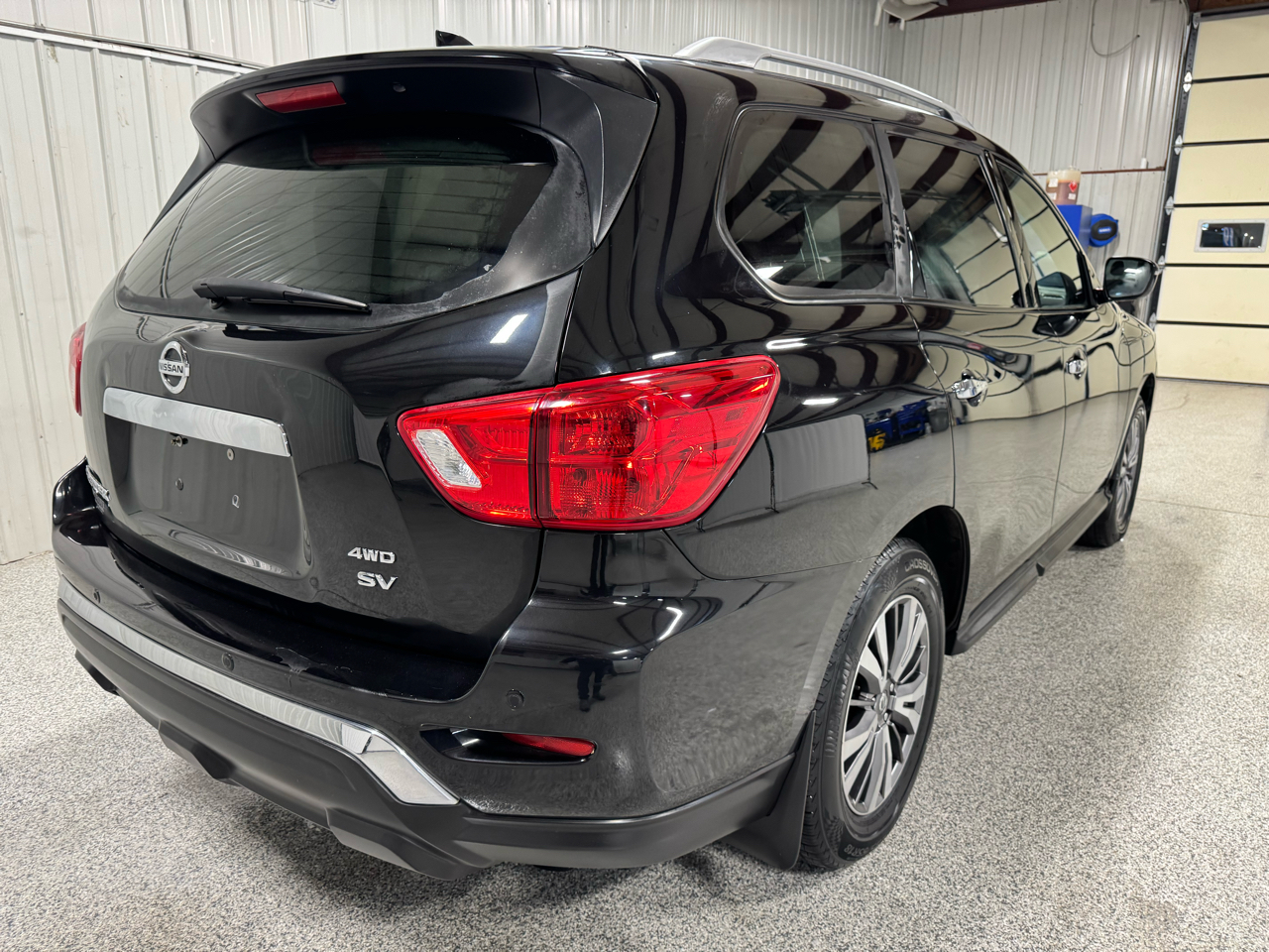 Nissan Pathfinder 4x4 SV 2019