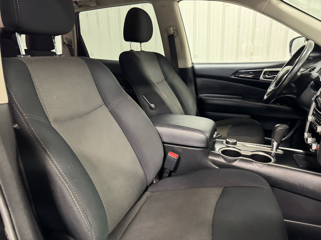 Nissan Pathfinder 4x4 SV 2019